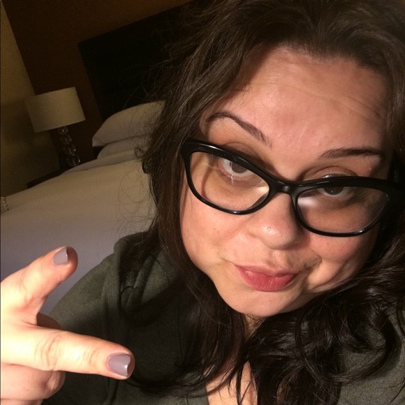 Meet your Posher, Elizabeth - Picture 1 of 1